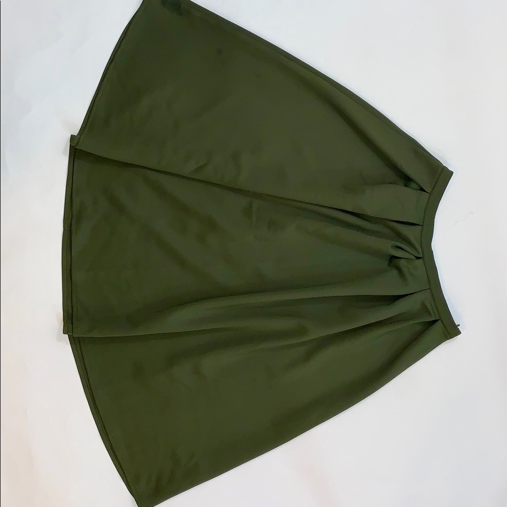 Missguided pleated skirt